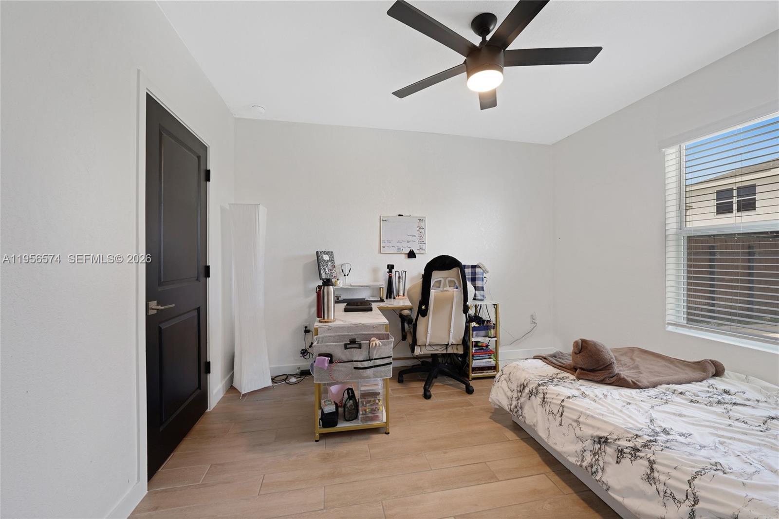 ROYAL HOMES WEST - Residential