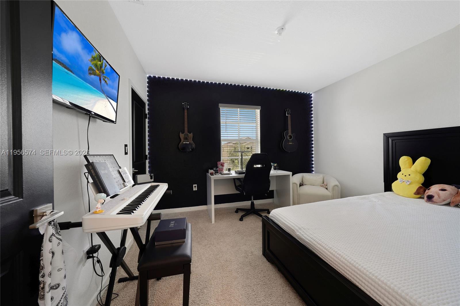 ROYAL HOMES WEST - Residential