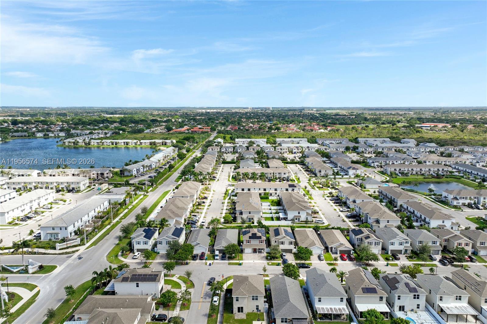 ROYAL HOMES WEST - Residential