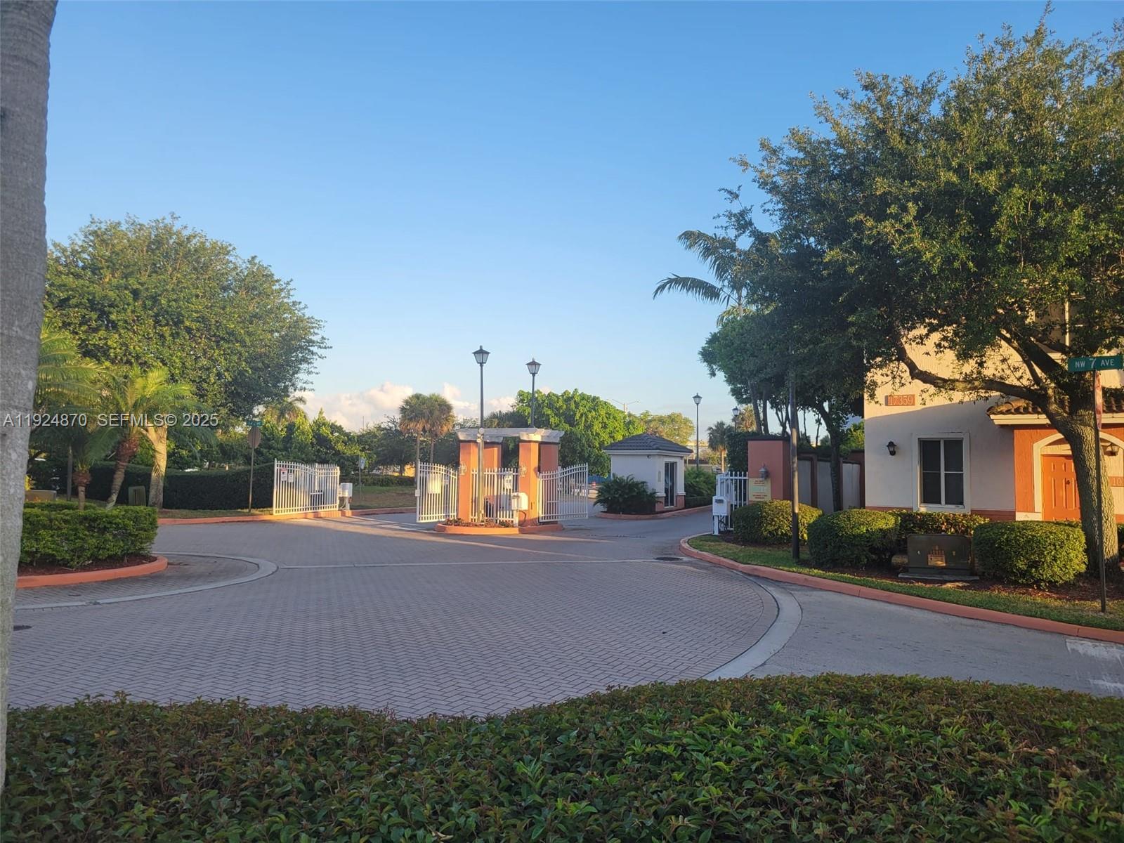 SOLABELLA CONDO - Residential Lease