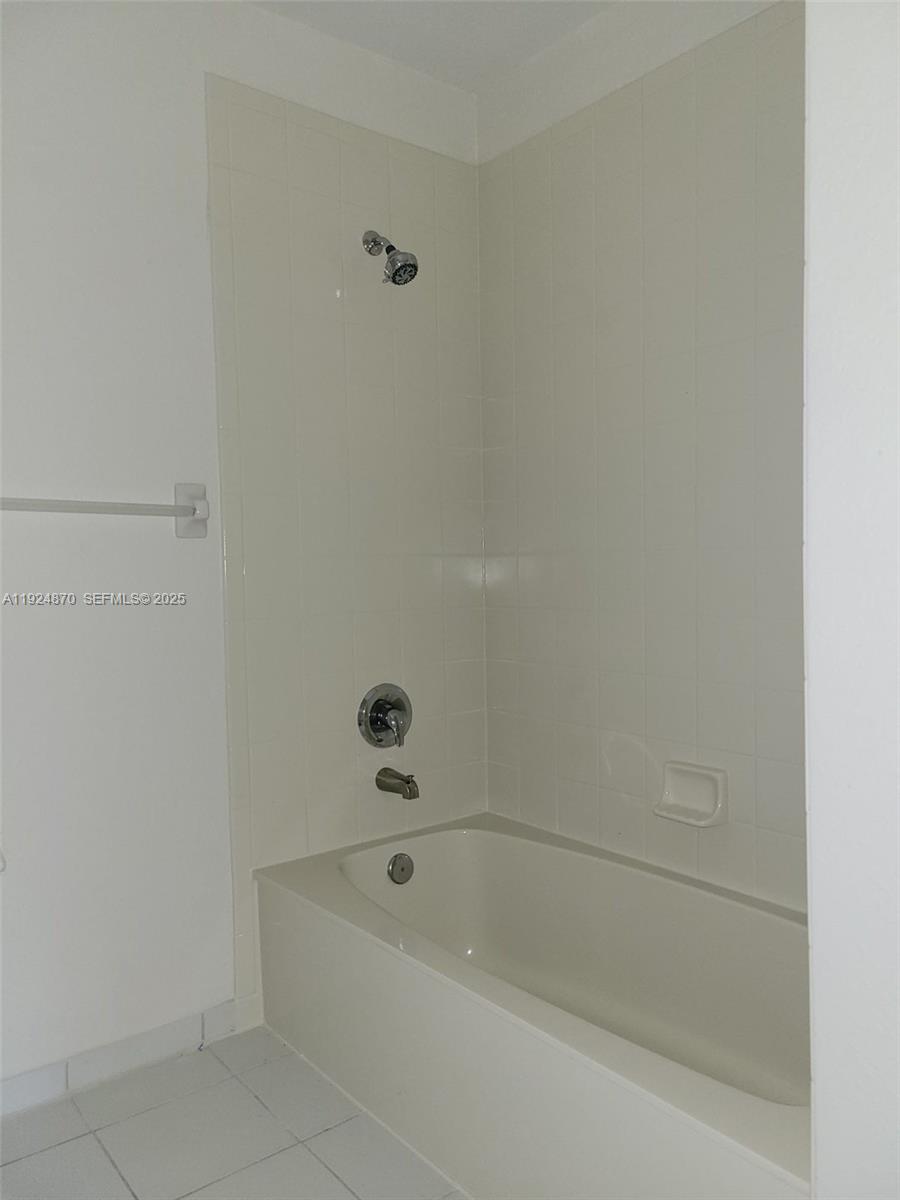 SOLABELLA CONDO - Residential Lease