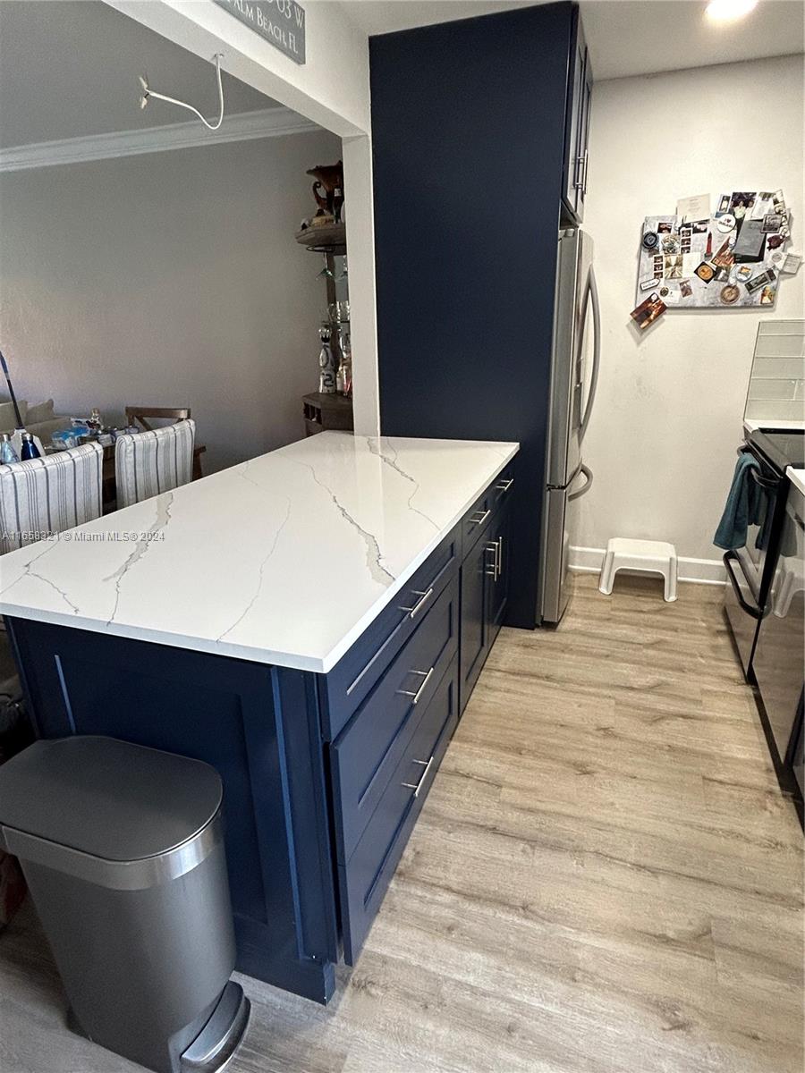 LORI-LYNN CONDO - Residential Lease