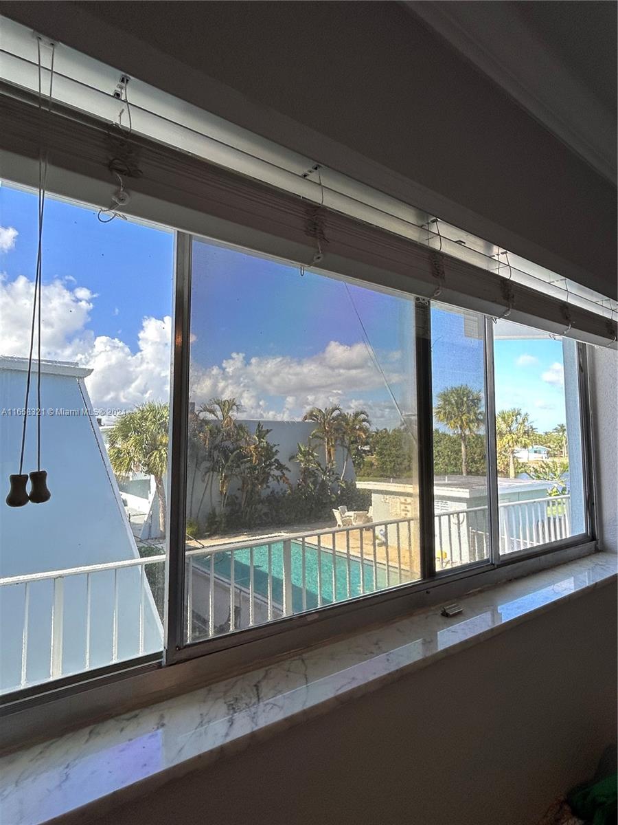 LORI-LYNN CONDO - Residential Lease