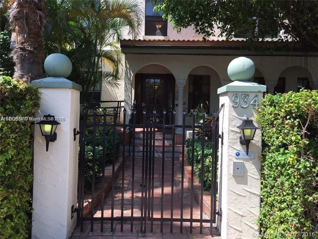 Rental Property at 934 Michigan Ave 208, Miami Beach, Miami-Dade County, Florida - Bedrooms: 1 
Bathrooms: 1  - $1,900 MO.