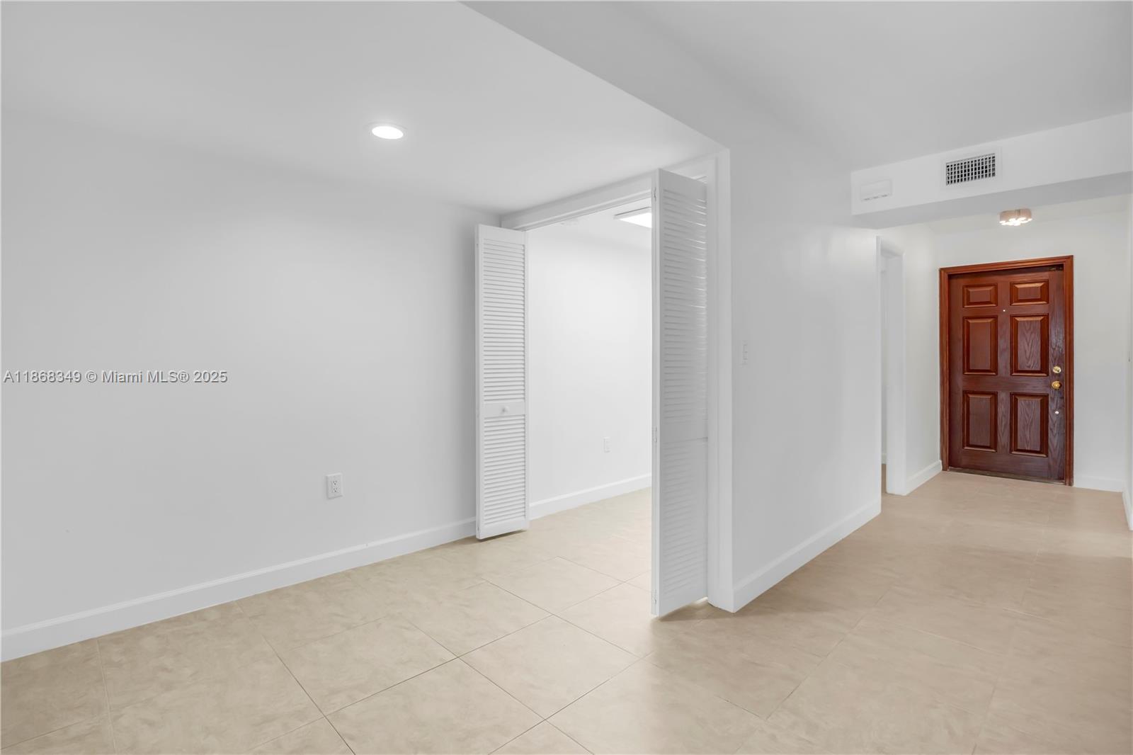 SHORE CLUB CONDO - Residential Lease