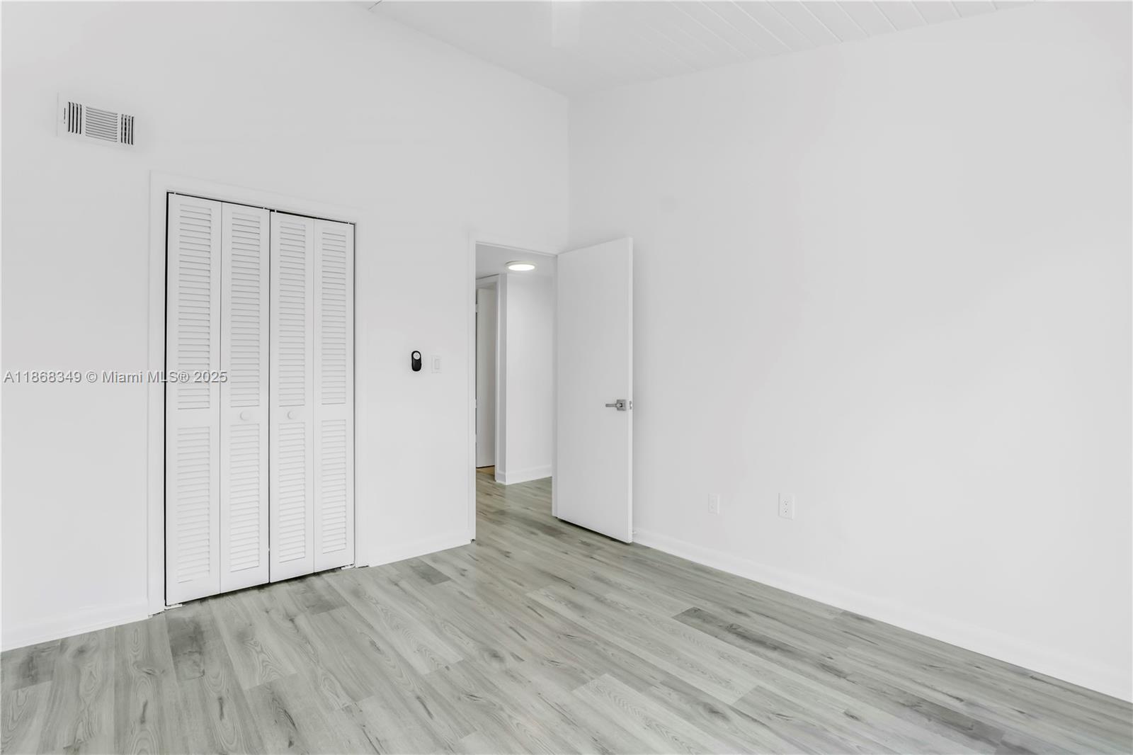 SHORE CLUB CONDO - Residential Lease