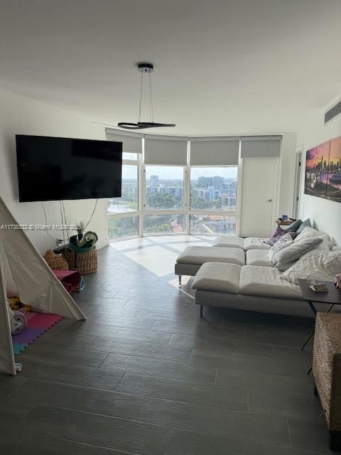 BONAVISTA CONDO - Residential