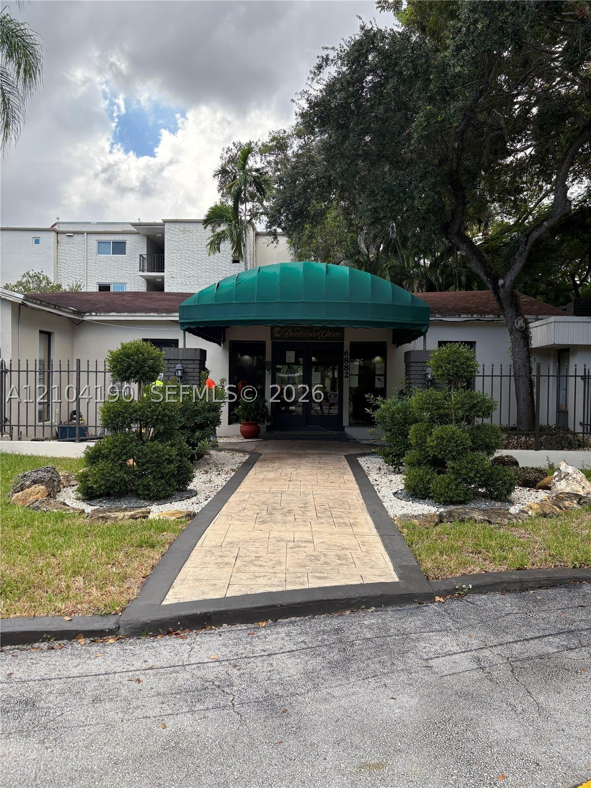 6900 N Kendall Dr A102