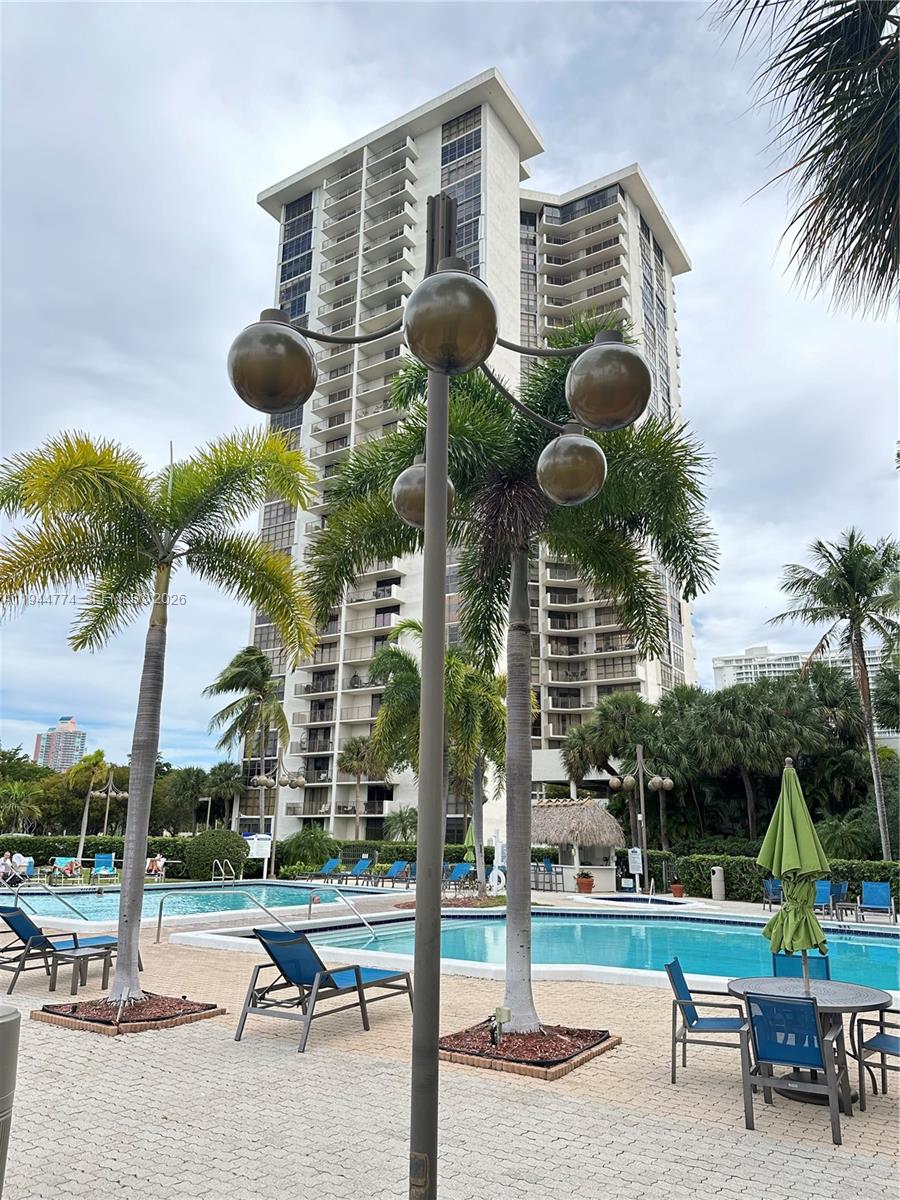 THE CLIPPER AT BISC COVE - Residential Lease
