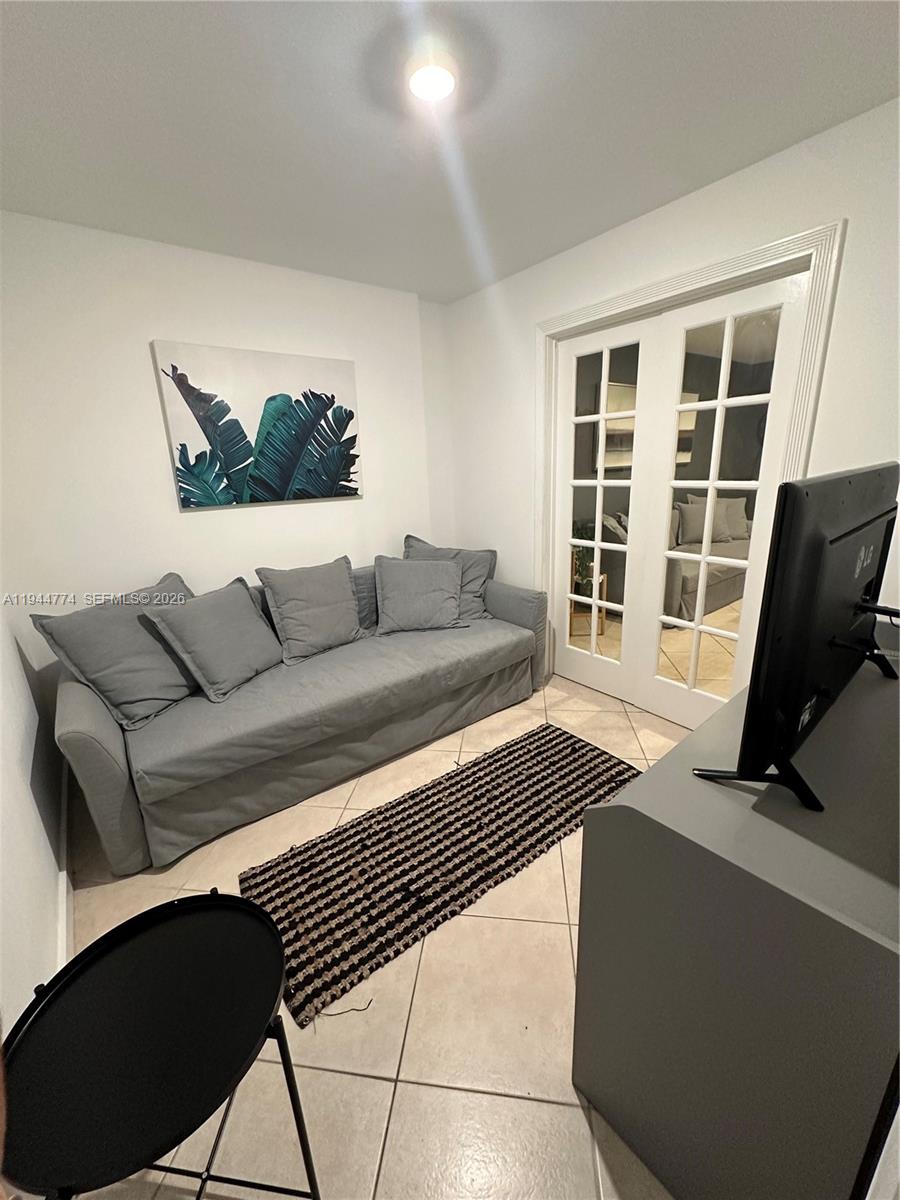 THE CLIPPER AT BISC COVE - Residential Lease
