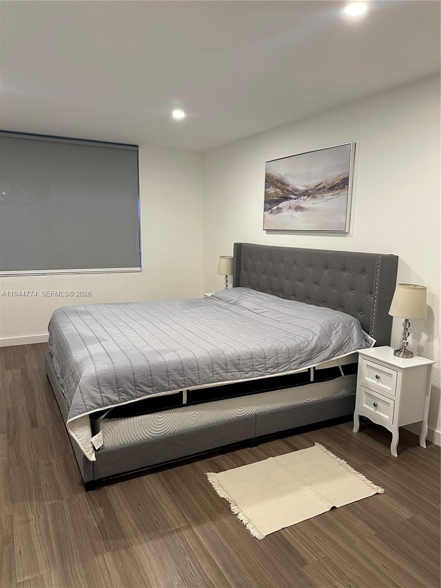 THE CLIPPER AT BISC COVE - Residential Lease