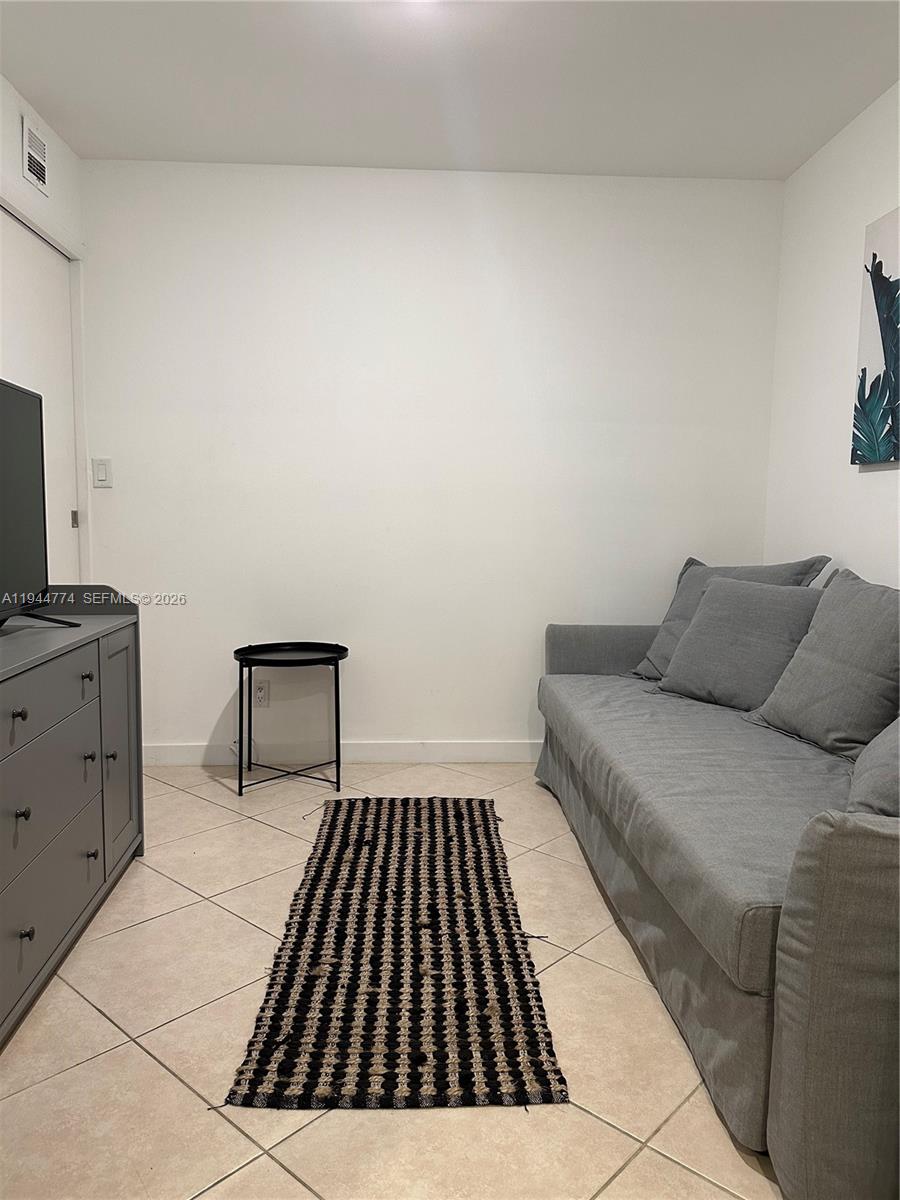 THE CLIPPER AT BISC COVE - Residential Lease