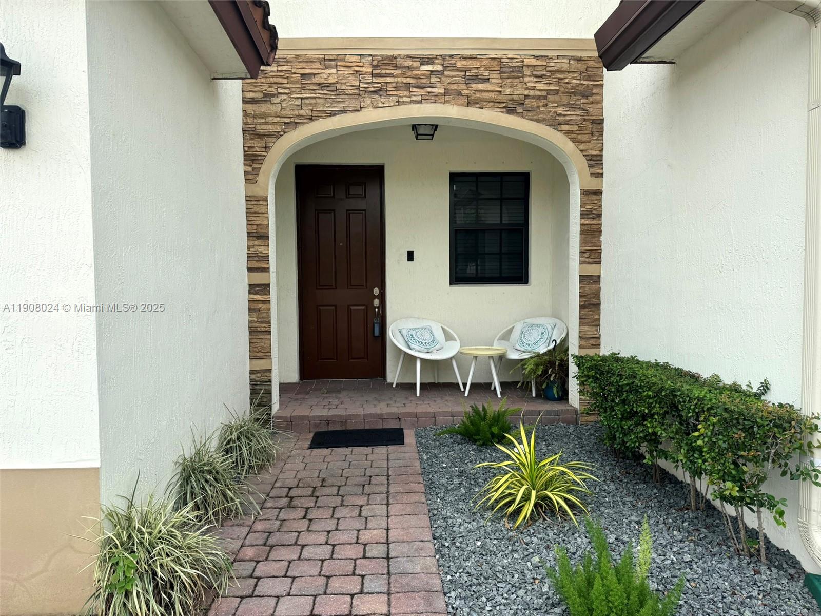 BAYWINDS OF DOMINICA AND - Residential Lease