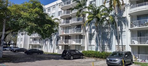 496 NW 165th St Rd D109 Miami FL 33169