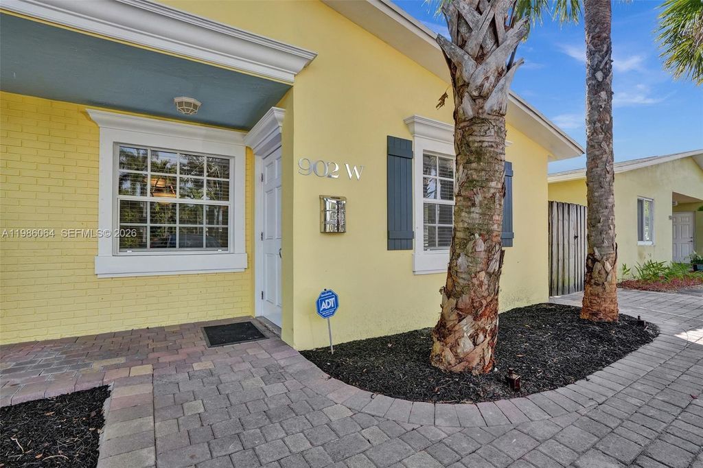 Photo of 902 Mandarin Isle #2, Fort Lauderdale, FL 33315 (MLS # A11986064)