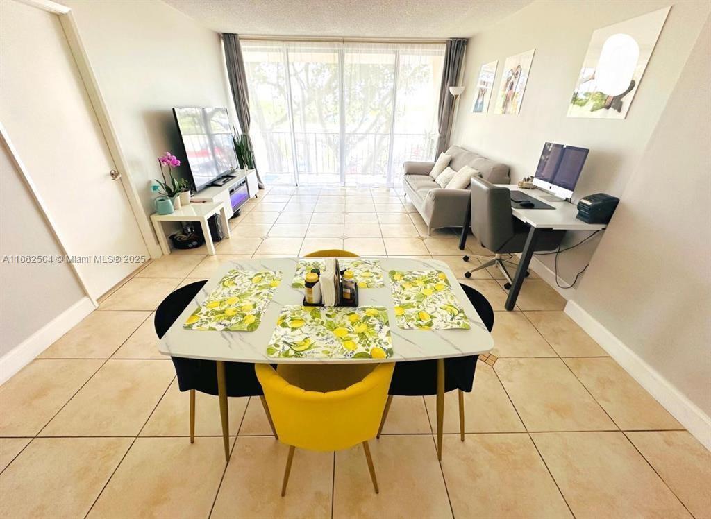 GREENWICH PH I CONDO - Residential
