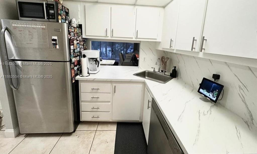 GREENWICH PH I CONDO - Residential