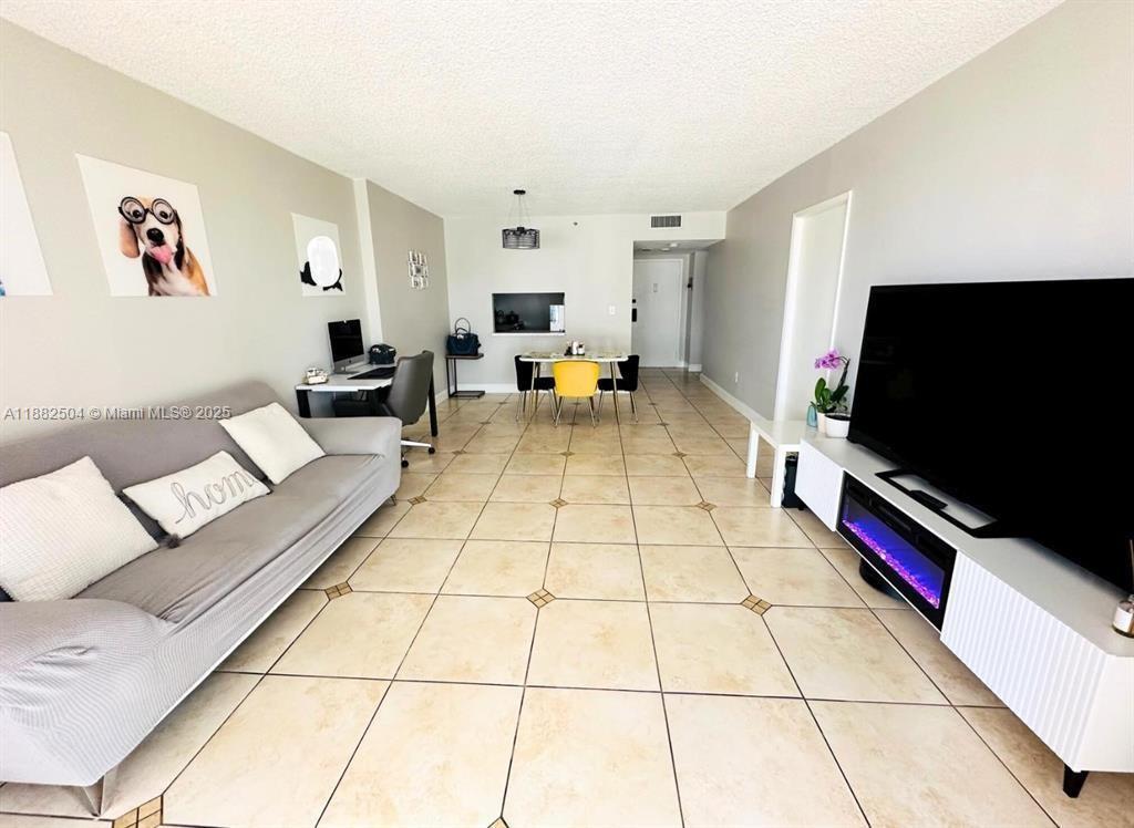 GREENWICH PH I CONDO - Residential
