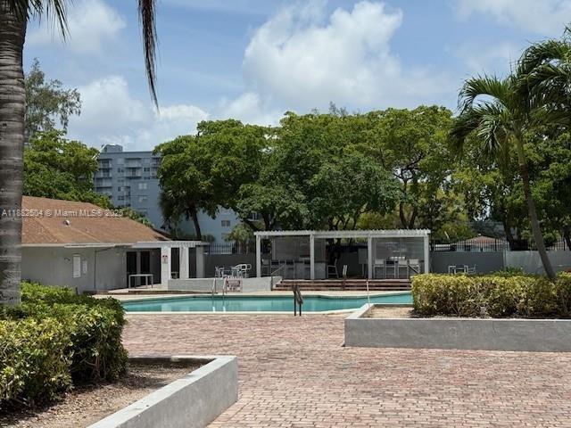GREENWICH PH I CONDO - Residential