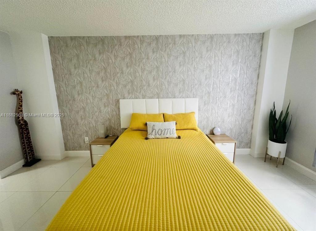 GREENWICH PH I CONDO - Residential