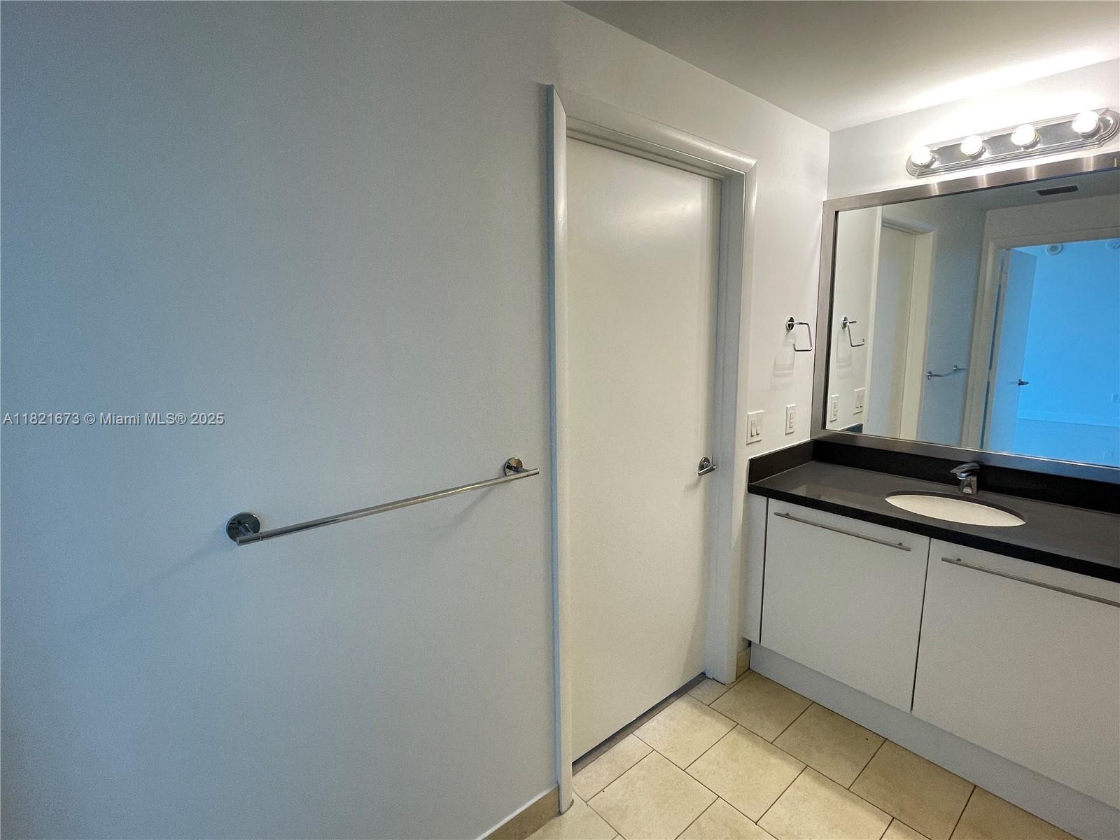 THE IVY CONDO - Residential Lease