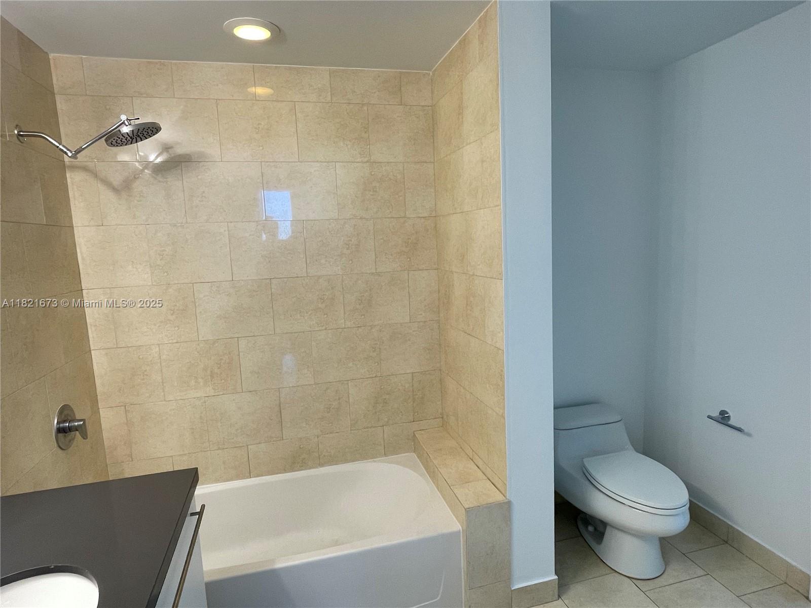 THE IVY CONDO - Residential Lease