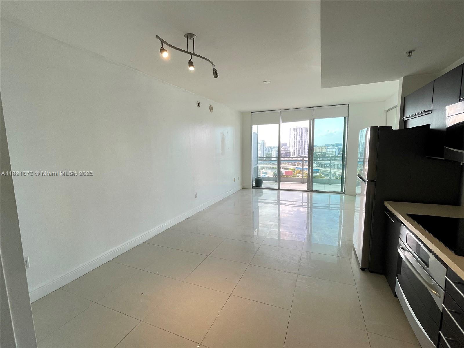 THE IVY CONDO - Residential Lease