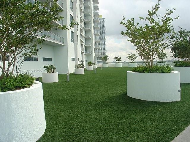 THE IVY CONDO - Residential Lease