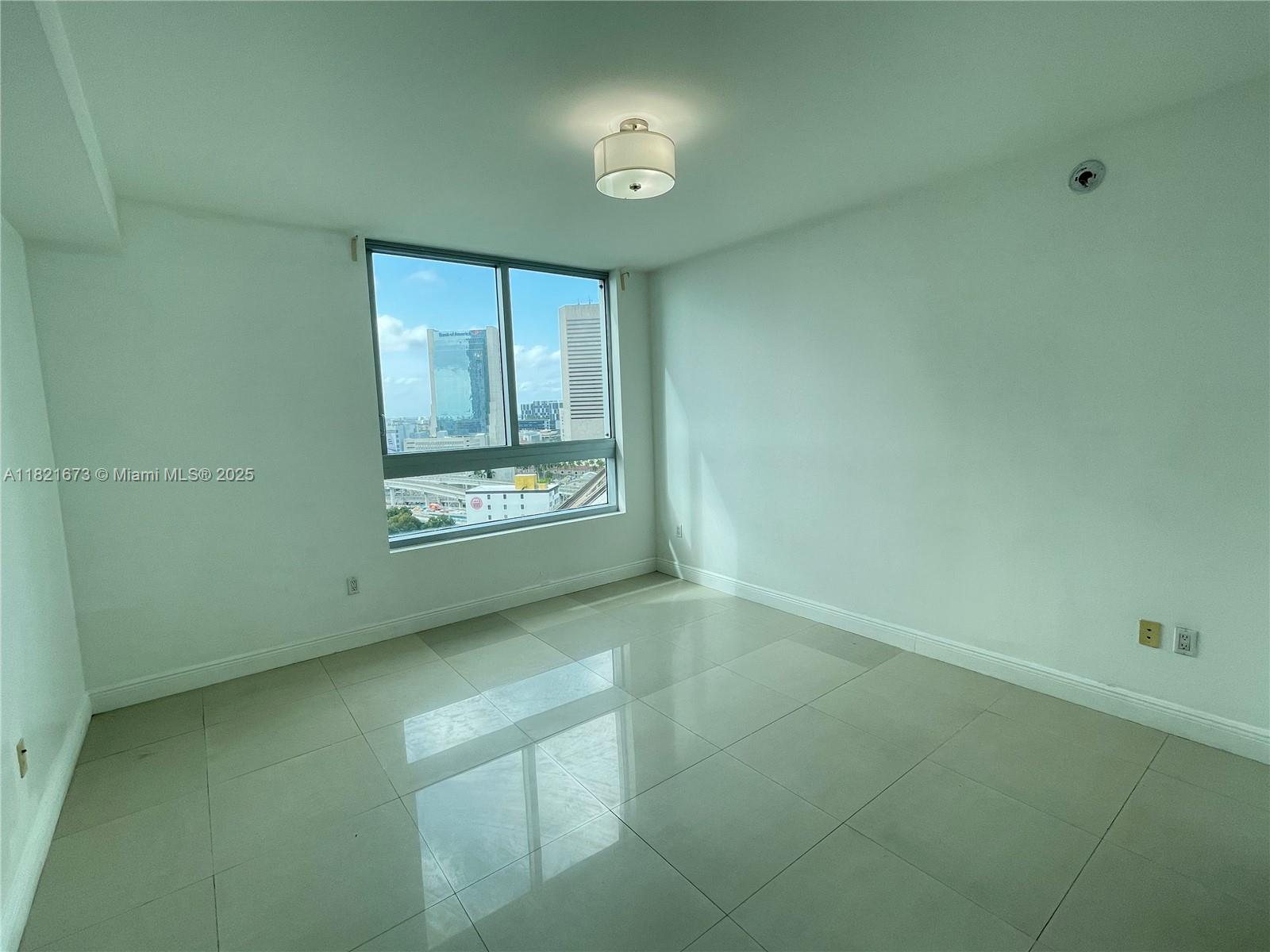 THE IVY CONDO - Residential Lease
