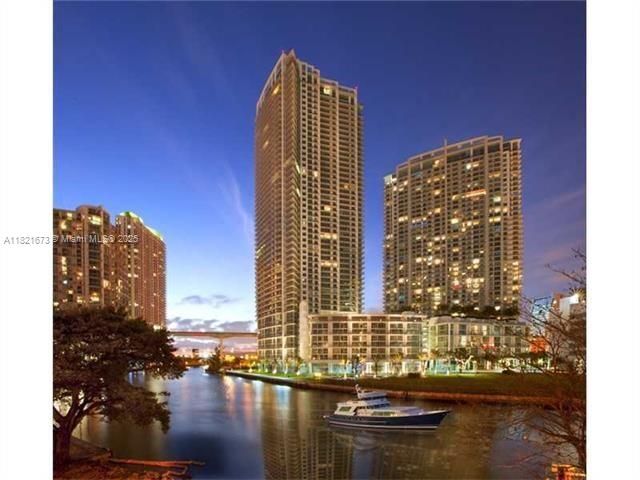 THE IVY CONDO - Residential Lease