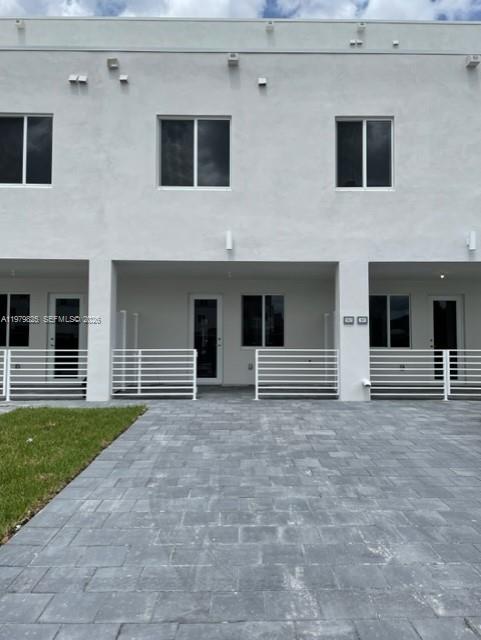LANDMARK AT DORAL - Residential Lease