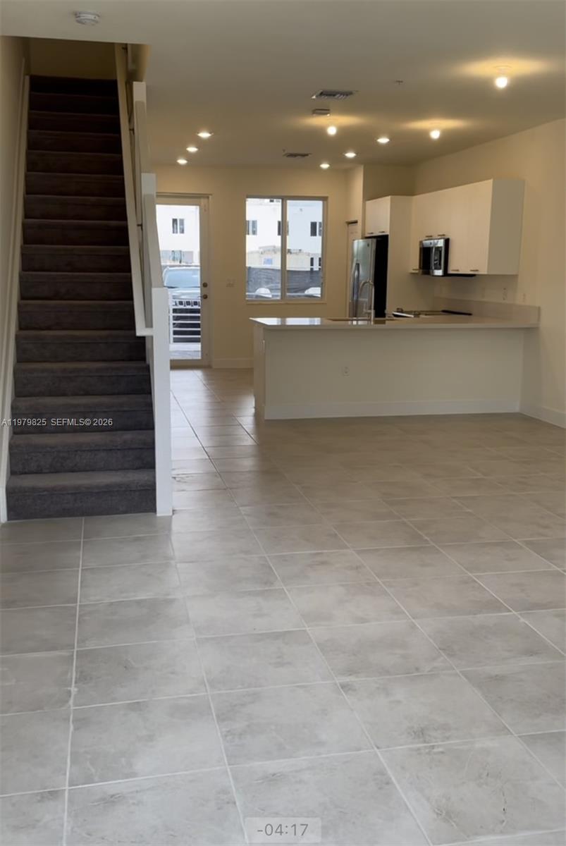 LANDMARK AT DORAL - Residential Lease