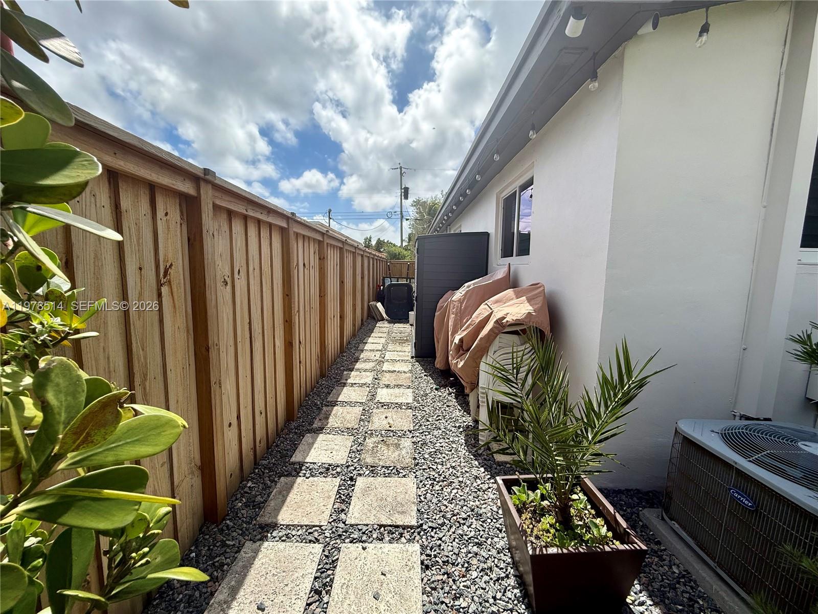 CORAL VILLAS REV - Residential