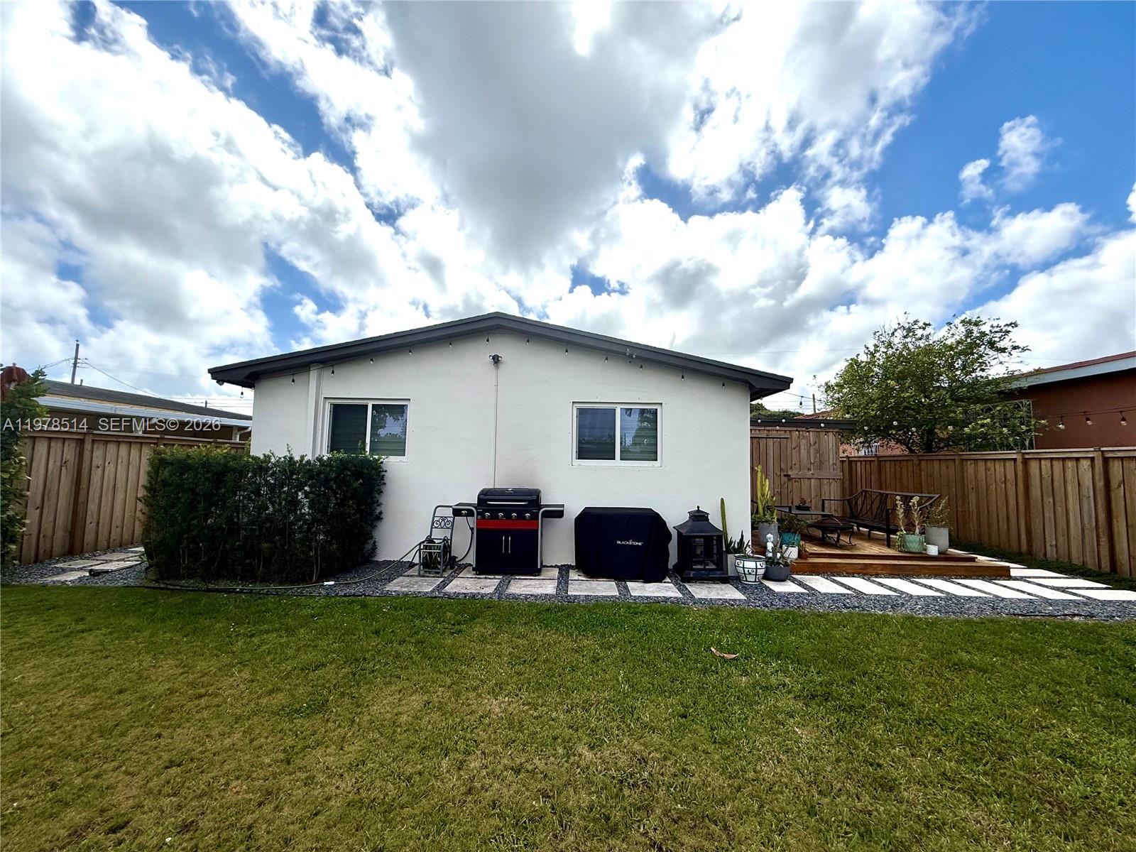 CORAL VILLAS REV - Residential