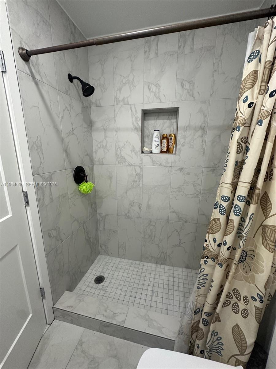 TREASURE OF KENDALL CONDO - Residential