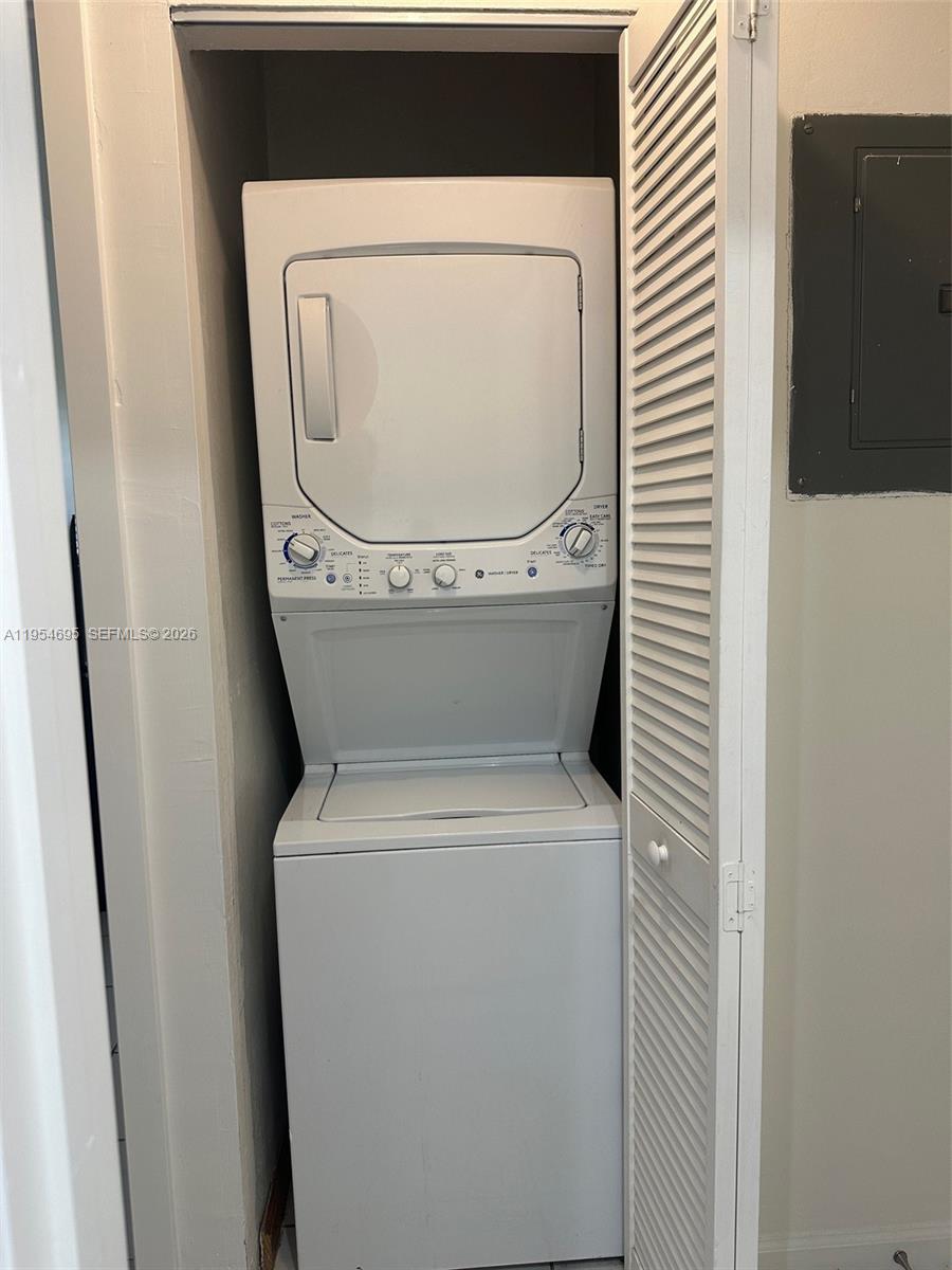 TREASURE OF KENDALL CONDO - Residential