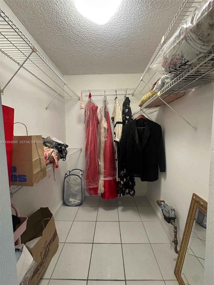 TREASURE OF KENDALL CONDO - Residential