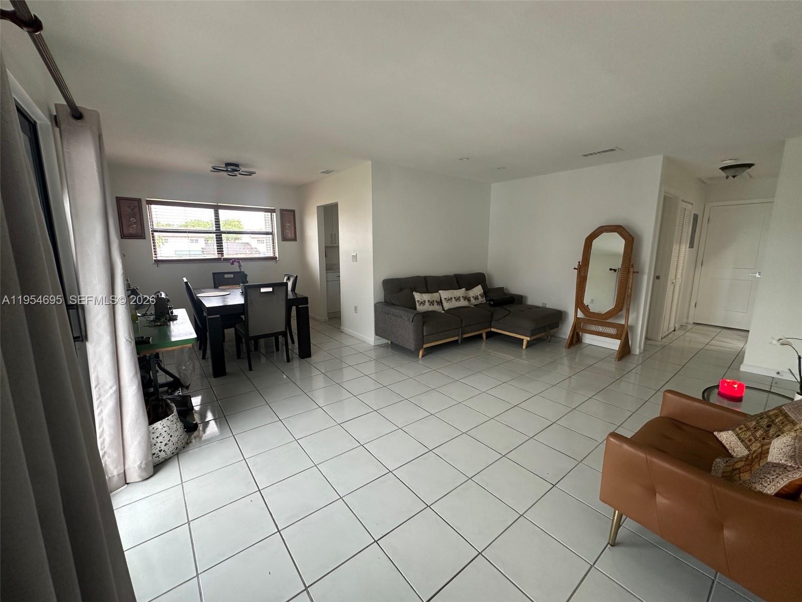 TREASURE OF KENDALL CONDO - Residential