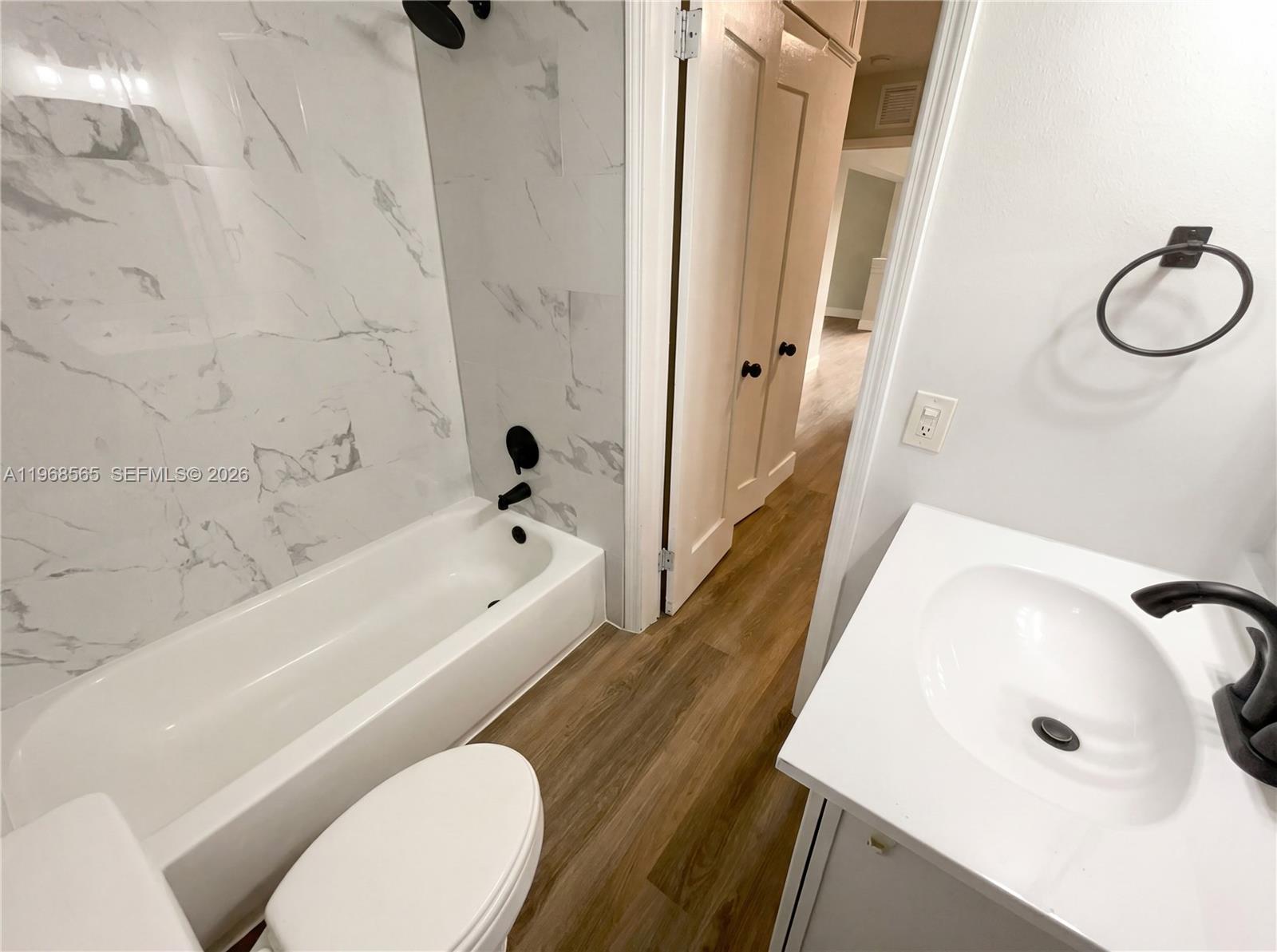 CURTISS PARK - Residential