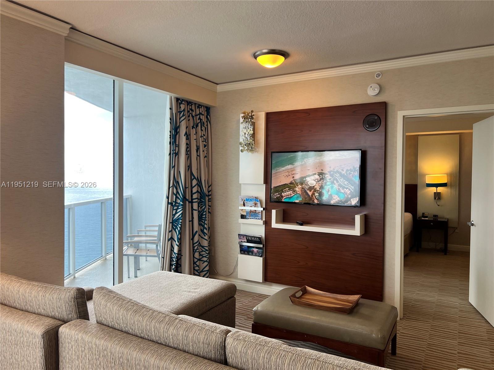 TRUMP INTERNATIONAL - Residential