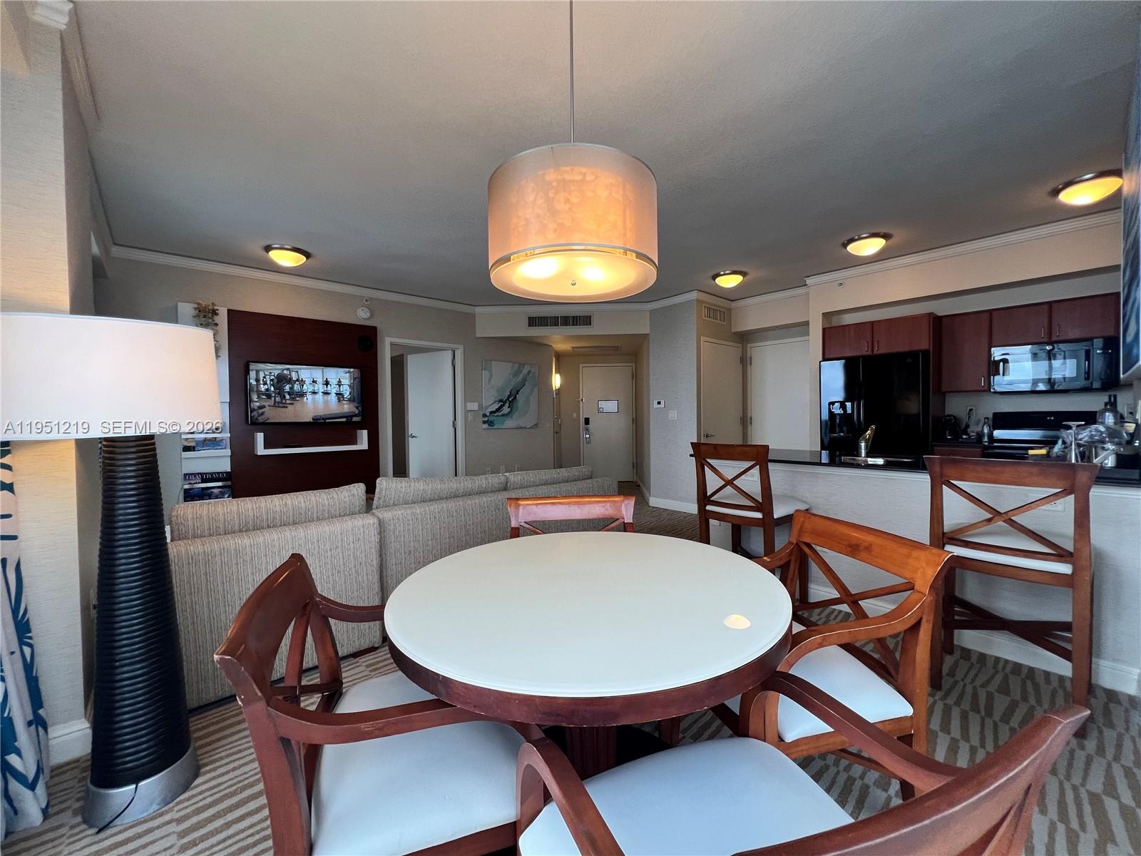 TRUMP INTERNATIONAL - Residential