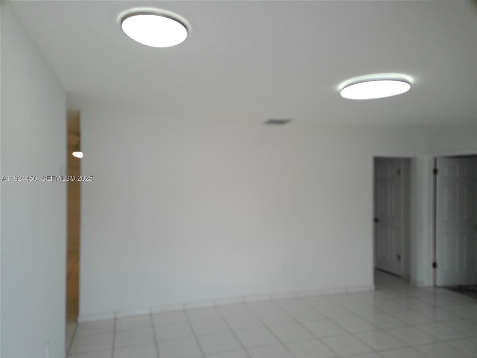 FAIRFIELD MANORS - Residential