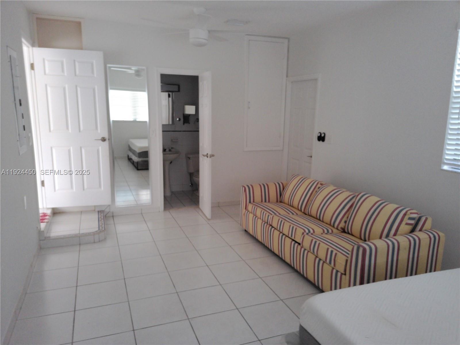 FAIRFIELD MANORS - Residential