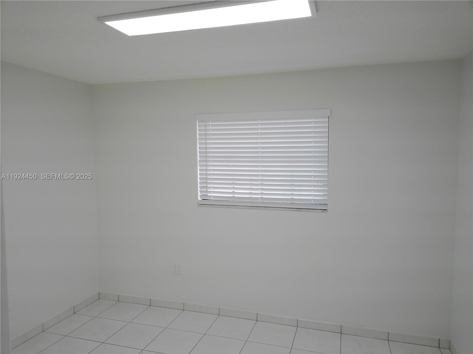 FAIRFIELD MANORS - Residential