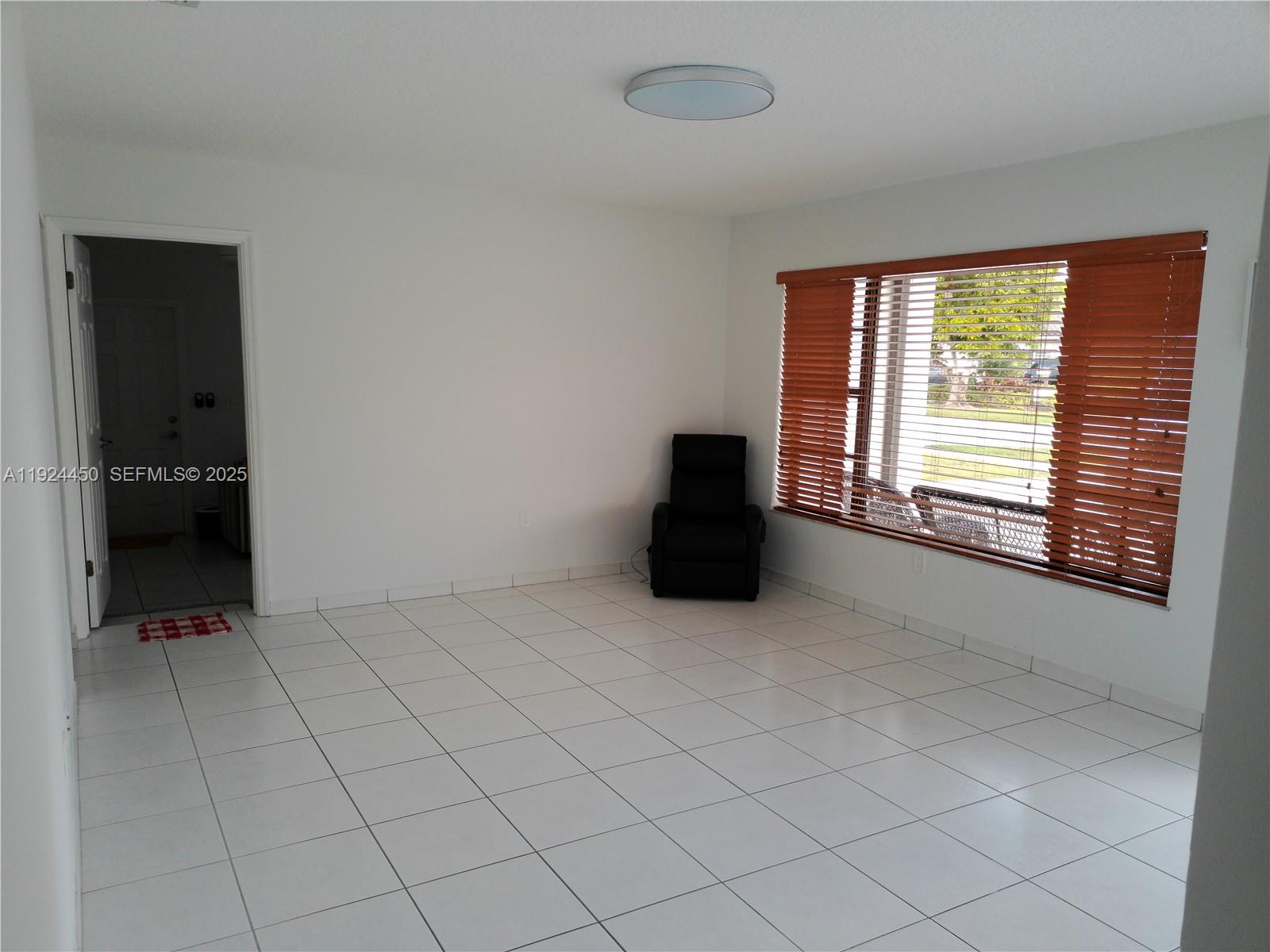 FAIRFIELD MANORS - Residential