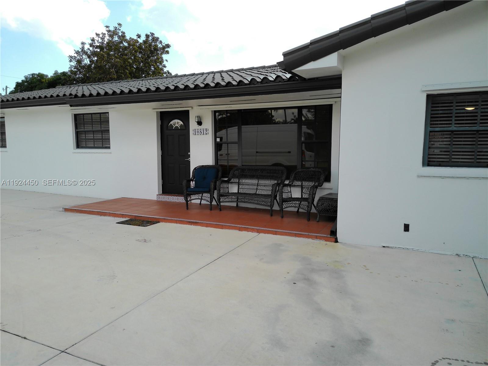 FAIRFIELD MANORS - Residential