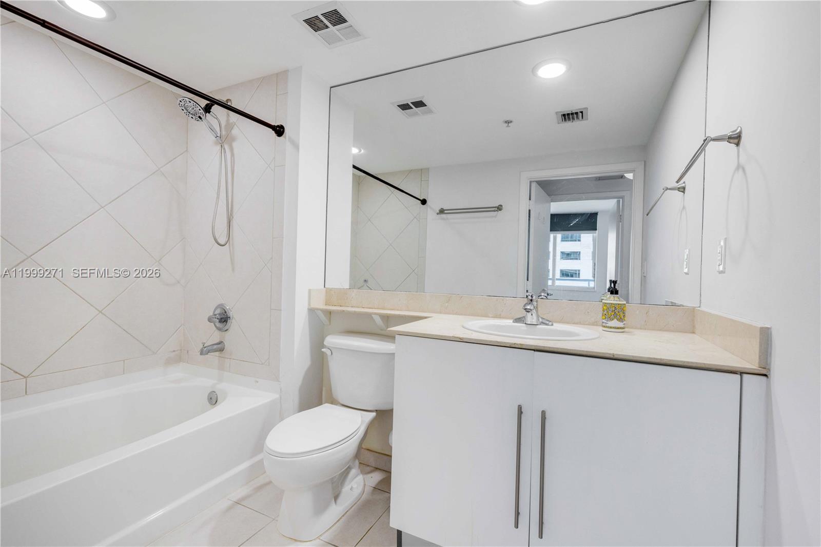 ONE MIAMI EAST CONDO - Residential Lease