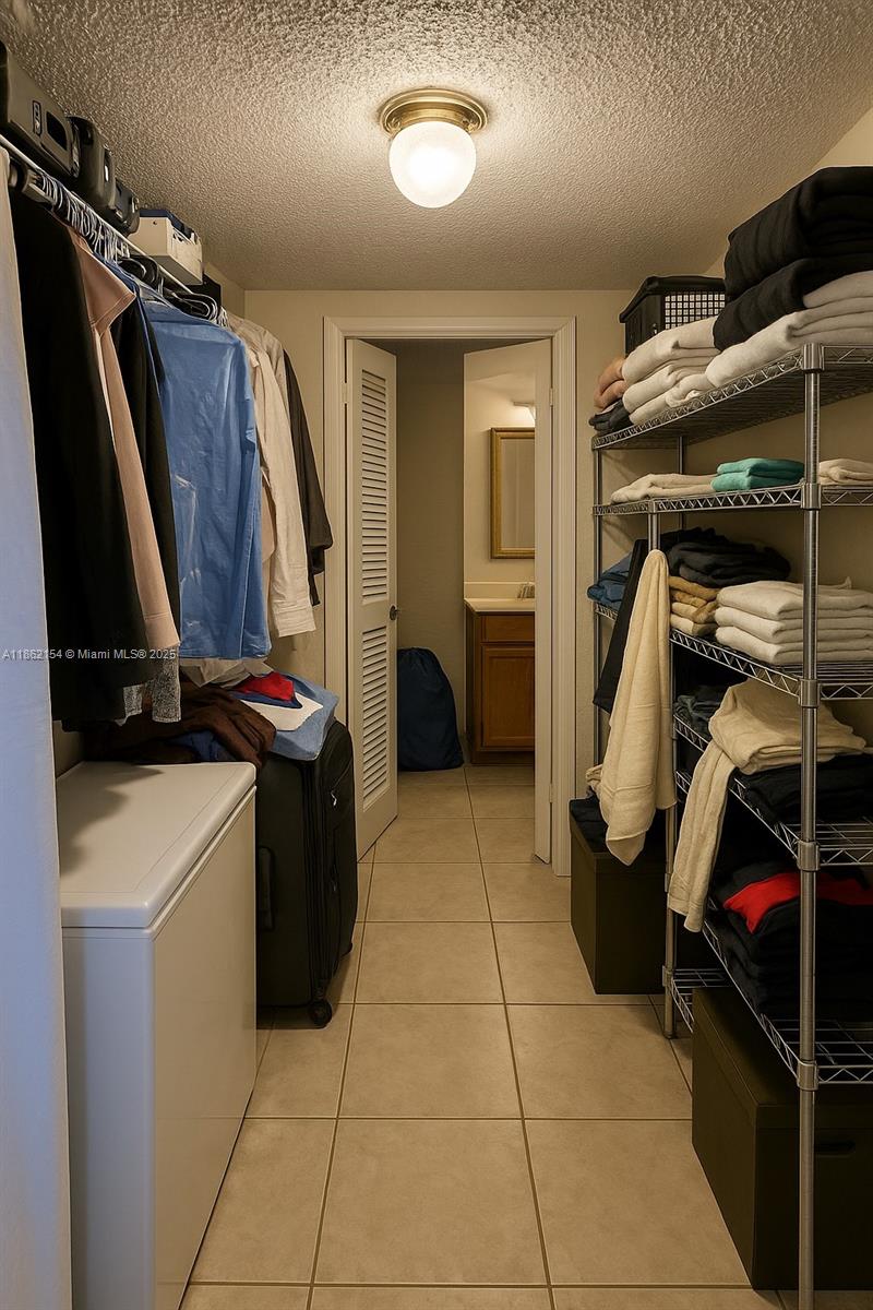 TOPAZ SOUTH CONDO - Residential