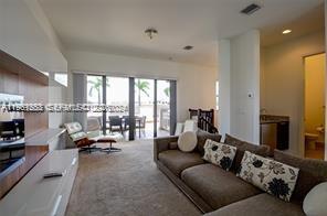 DOWNTOWN DORAL DUTCHER - Residential