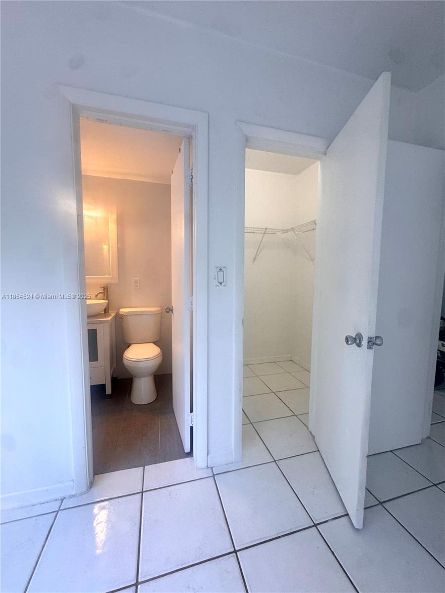 THE OAKS AT SOUTH MIAMI C - Residential Lease